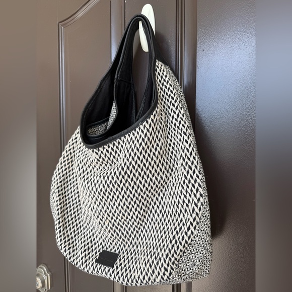 Stylish Black and White Women's Tom’s Tote Bag - Picture 2 of 5
